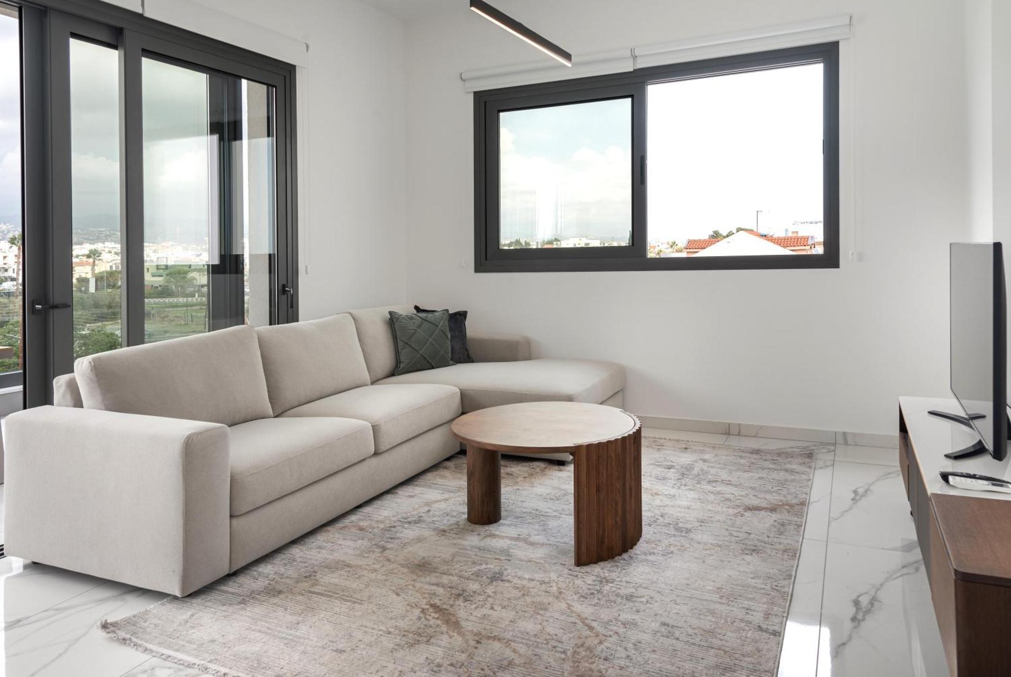 Phaedrus Living Opalia Residences Pearl